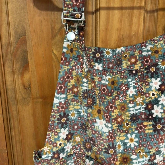 Cider- 2xL floral corduroy overall dress - Picture 2 of 3